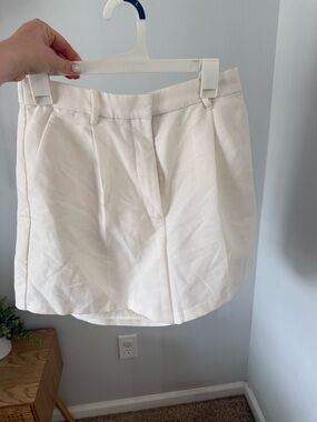 Abercrombie & Fitch Cream Cream Tailored Shorts